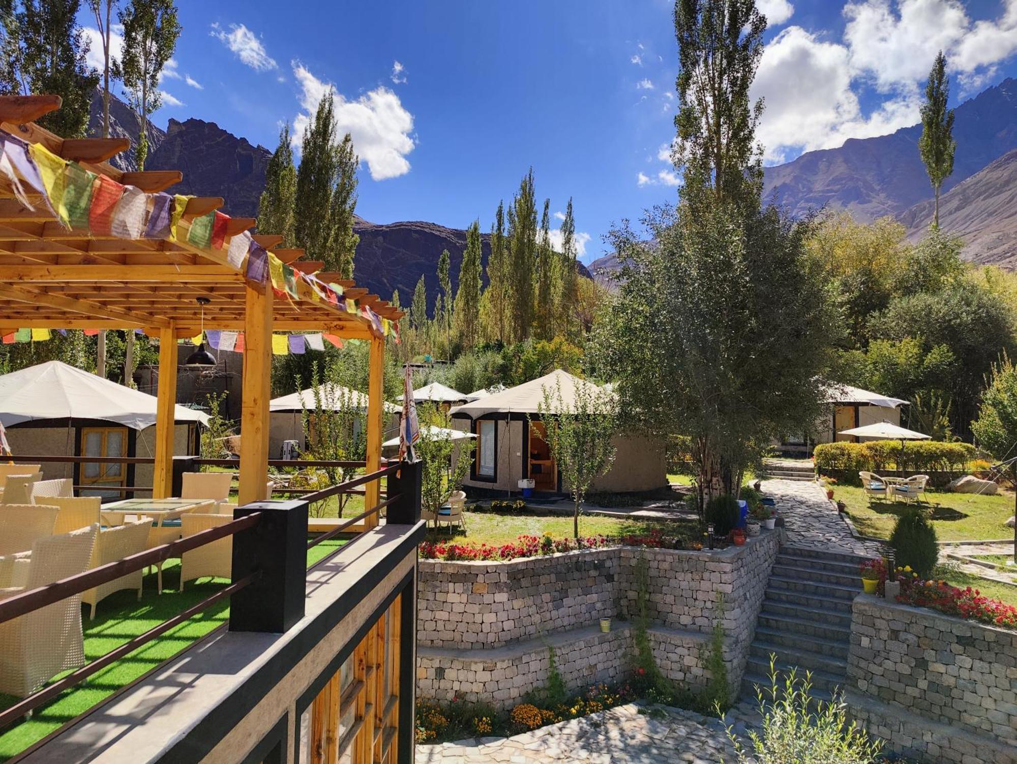 Mystique Meadows Earth Homes Hundar Екстер'єр фото